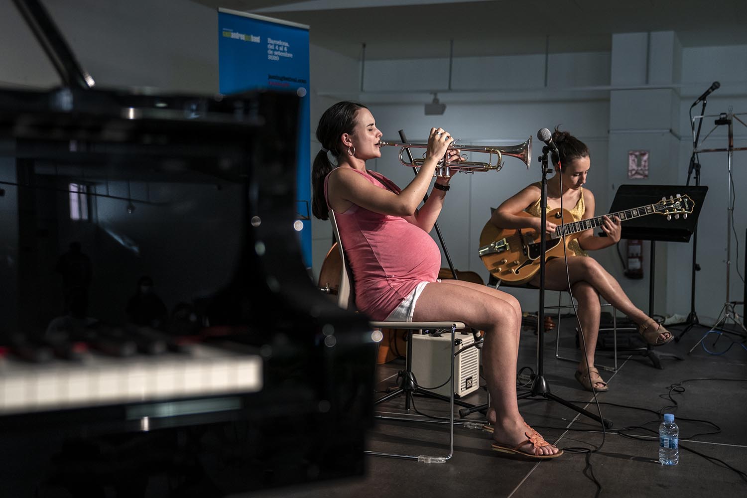 BARCELONA 04.08.2020 ICULT, TALLER DE LA TROMPETISTA ANDREA MOTIS DENTRO DEL FESTIVAL JAZZING EN EL ESPAI BOTA DE LA FABRA I COATS. FOTO LAURA GUERRERO