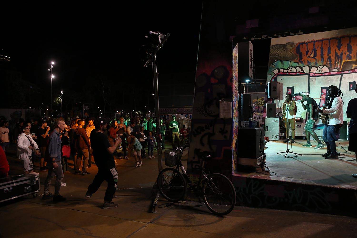 BARCELONA 07/10/2017 ICULT otros escenarios . Festival Periferia Beat. Concert de Khalifa Kha Klandestino. Al Parc de les Tres Xemeneies (Poble-Sec). FOTO ELISENDA PONS