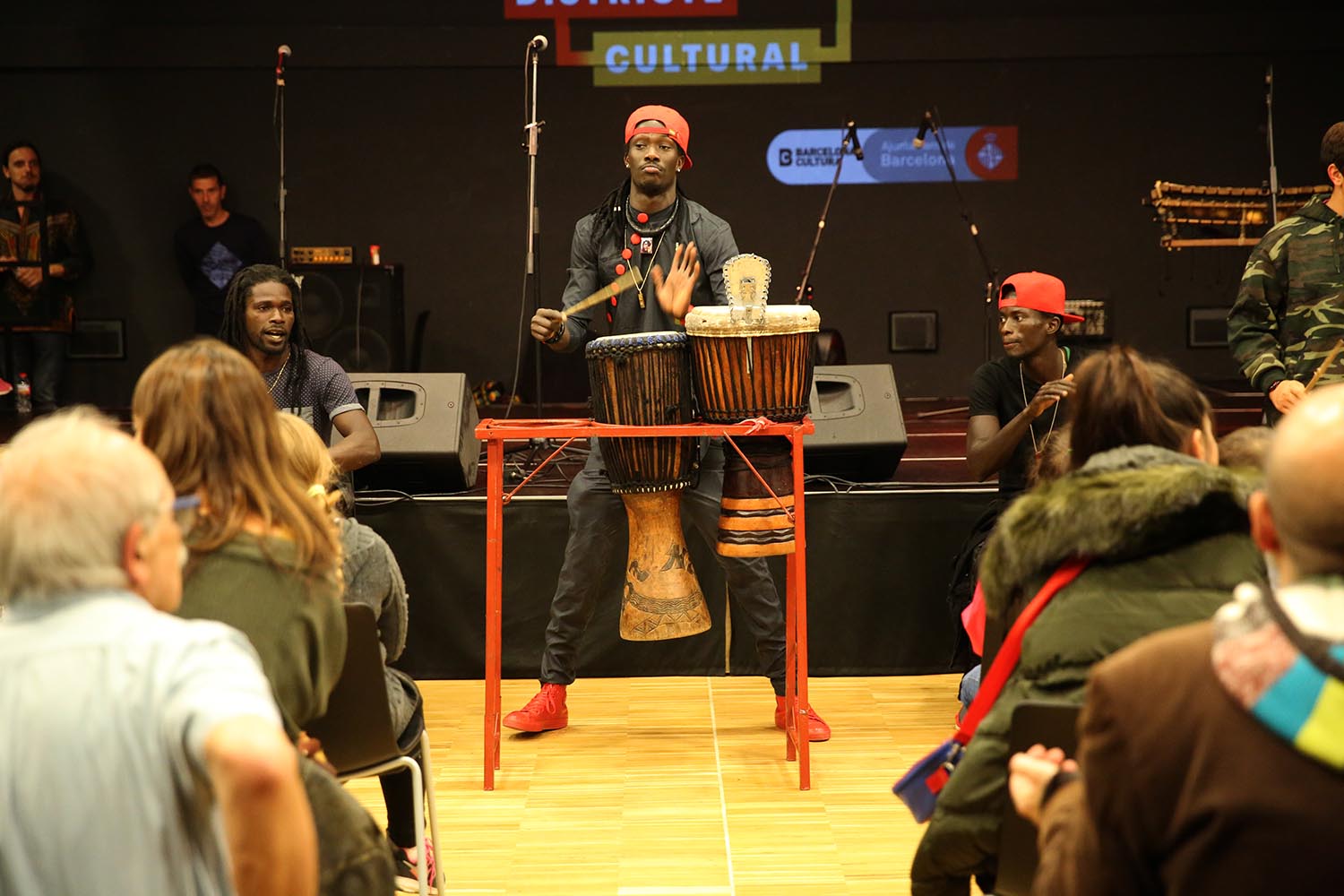 BARCELONA 10/11/2017 ICULT CONCIERTO DE NAKANY KANTE EN EL CEMTRE CIVIC BARO DE VIVER EN LA FOTO BATUCADA INICIAL FOTO: ELISENDA PONS