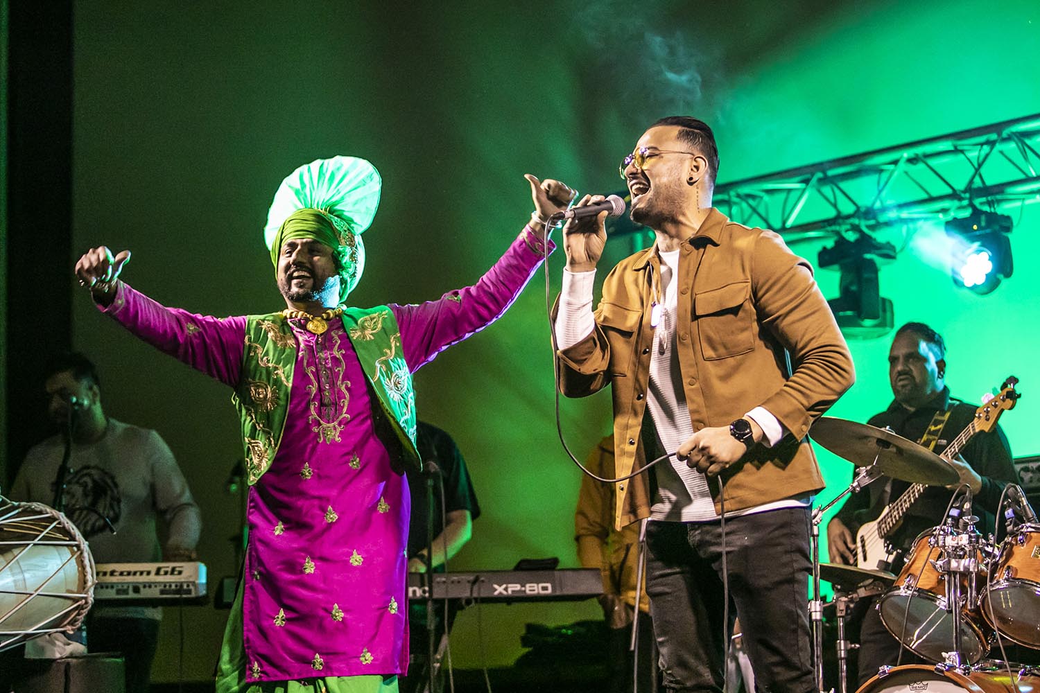 ICULT
OTROS ESCENARIOS POSIBLES
8-3-2020

ACTUACION DEL CANTANTE INDIO DE POP PUNJABI GARRY SANDHU EN EL CINE ARIBAU DE BARCELONA


FOTO MARTI FRADERA