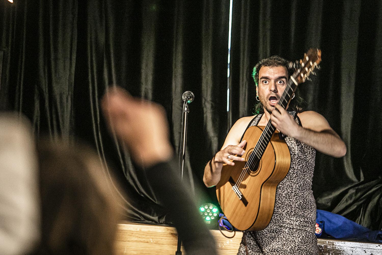 ICULTOTROS ESCENARIOS POSIBLES27-12-2020MATEOLIKACONCERT VERMUTBAR LA BELTER - NOU DE LA RAMBLA 102 - EL RAVAL - BARCELONAFOTO MARTI FRADERA