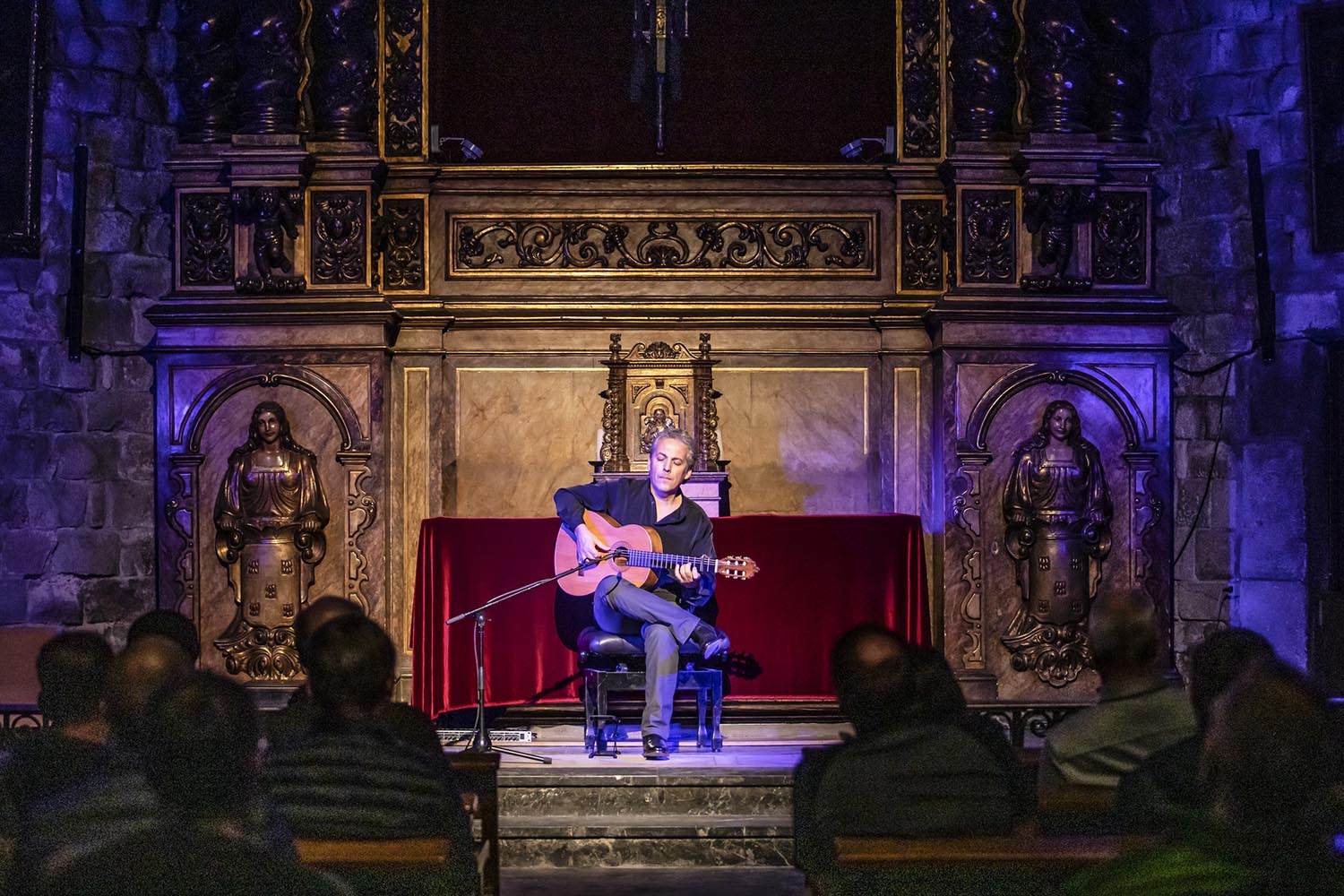 ICULT REPORTAJE
11-11-2019
ACTUACION GUITARRISTA FLAMENCO PEDRO JAVIER GONZALEZ EN LA BASILICA DE SANTA MARIA DEL PI
FOTO MARTI FRADERA