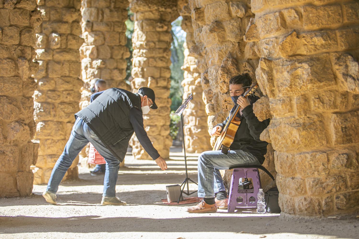 ICULT
OTROS ESCENARIOS POSIBLES
31-10-2020
OMAR MORALES
ACTUACION GUITARRA CLASICA EN EL PARK GUELL DE BARCELONA
FOTO MARTI FRADERA