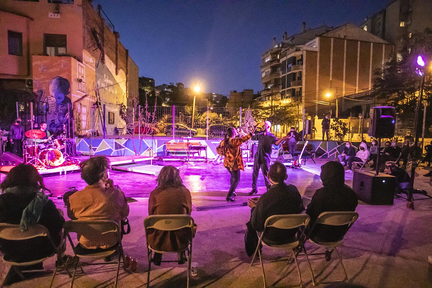 OTROS ESCENARIOS ICULT
03-10-2020

THE EXPLORING FEST : HAPPENING DE POESIA , MUSICA Y DANZA EN UN SOLAR DE VALLCARCA
CARRER FARIGOLA 14 BARCELONA

FOTO MARTI FRADERA