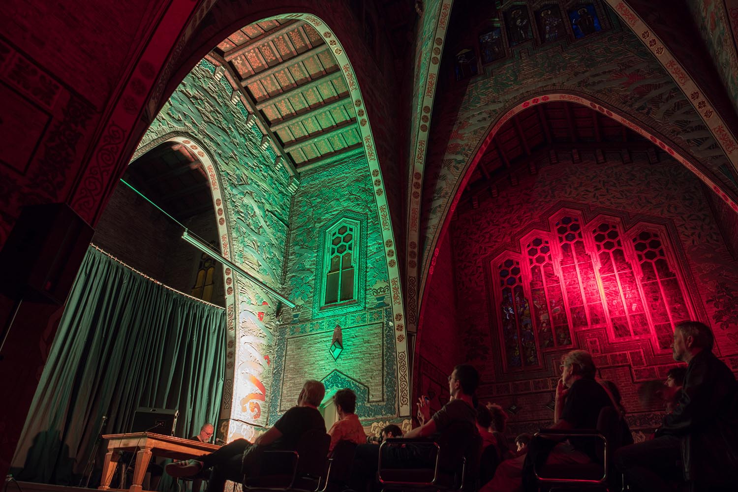 Barcelona 05/10/2019 Actuación del grupo de música experimental Macromassa en la capilla del Col.legi Major Ramon Llull dentro del festival LEM. FOTÓGRAFO SERGI CONESA