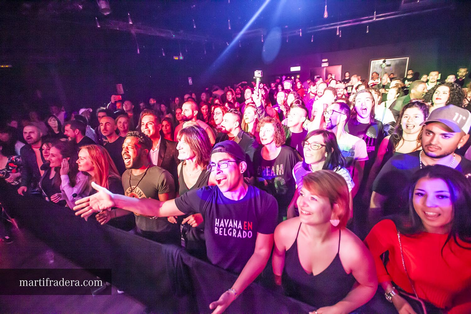 ICULT - OTROS ESCENARIOS POSIBLES31-03-2019CONCIERTO DE GRUPOS CUBANOS COMPOTA DE MANANA Y ANGEL YOS EN LA SALA LA NAU EN POBLENOU BARCELONAFOTO:MARTI FRADERA BOHERAFOTOGRAF+34 658 500 306martifradera@gmail.comwww.noupunt.comwww.martifradera.comInstagram @martifraderabohera