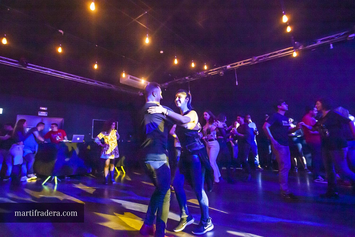 ICULT - OTROS ESCENARIOS POSIBLES31-03-2019CONCIERTO DE GRUPOS CUBANOS COMPOTA DE MANANA Y ANGEL YOS EN LA SALA LA NAU EN POBLENOU BARCELONAFOTO:MARTI FRADERA BOHERAFOTOGRAF+34 658 500 306martifradera@gmail.comwww.noupunt.comwww.martifradera.comInstagram @martifraderabohera