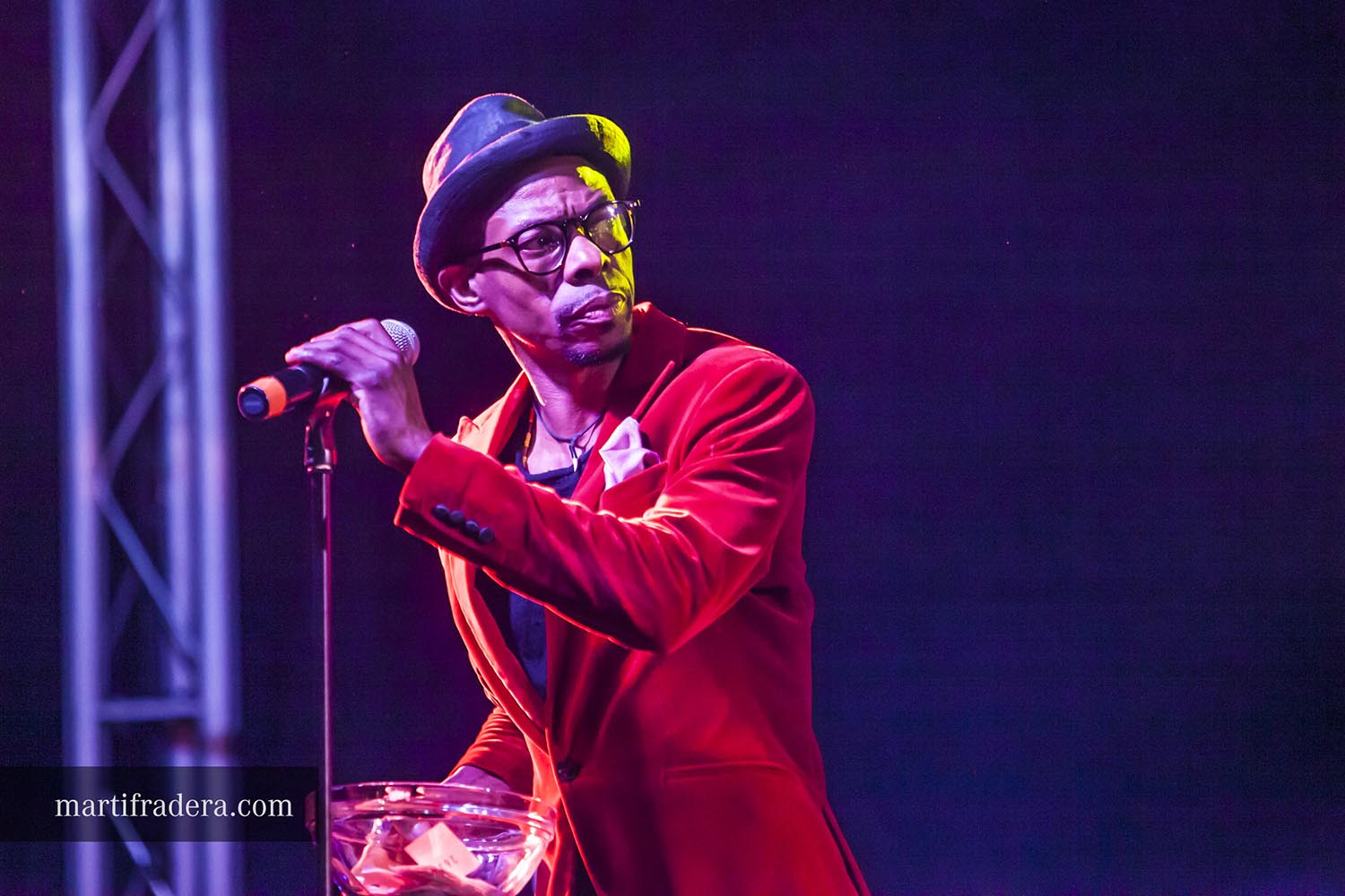 ICULT - OTROS ESCENARIOS POSIBLES31-03-2019CONCIERTO DE GRUPOS CUBANOS COMPOTA DE MANANA Y ANGEL YOS EN LA SALA LA NAU EN POBLENOU BARCELONAFOTO:MARTI FRADERA BOHERAFOTOGRAF+34 658 500 306martifradera@gmail.comwww.noupunt.comwww.martifradera.comInstagram @martifraderabohera