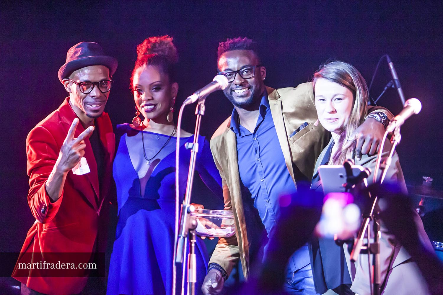 ICULT - OTROS ESCENARIOS POSIBLES31-03-2019CONCIERTO DE GRUPOS CUBANOS COMPOTA DE MANANA Y ANGEL YOS EN LA SALA LA NAU EN POBLENOU BARCELONAFOTO:MARTI FRADERA BOHERAFOTOGRAF+34 658 500 306martifradera@gmail.comwww.noupunt.comwww.martifradera.comInstagram @martifraderabohera