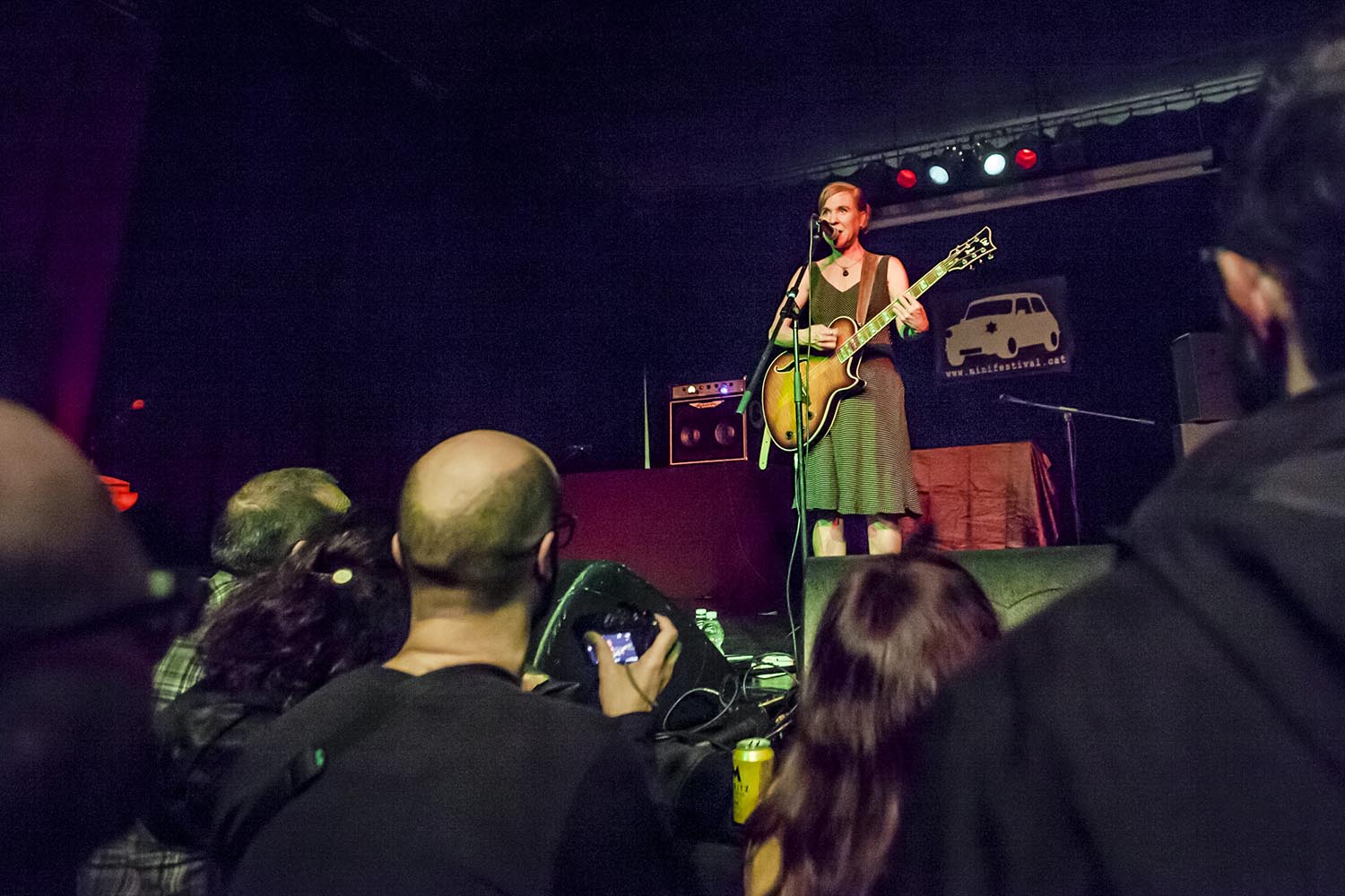 OTROS ESCENARIOS POSIBLES
09/02/2019
ACTUACION DE KRISTIN HERSH EN EL MINIFESTIVAL POP DE LES BASSES EN NOU BARRIS BARCELONA
FOTO MARTI FRADERA