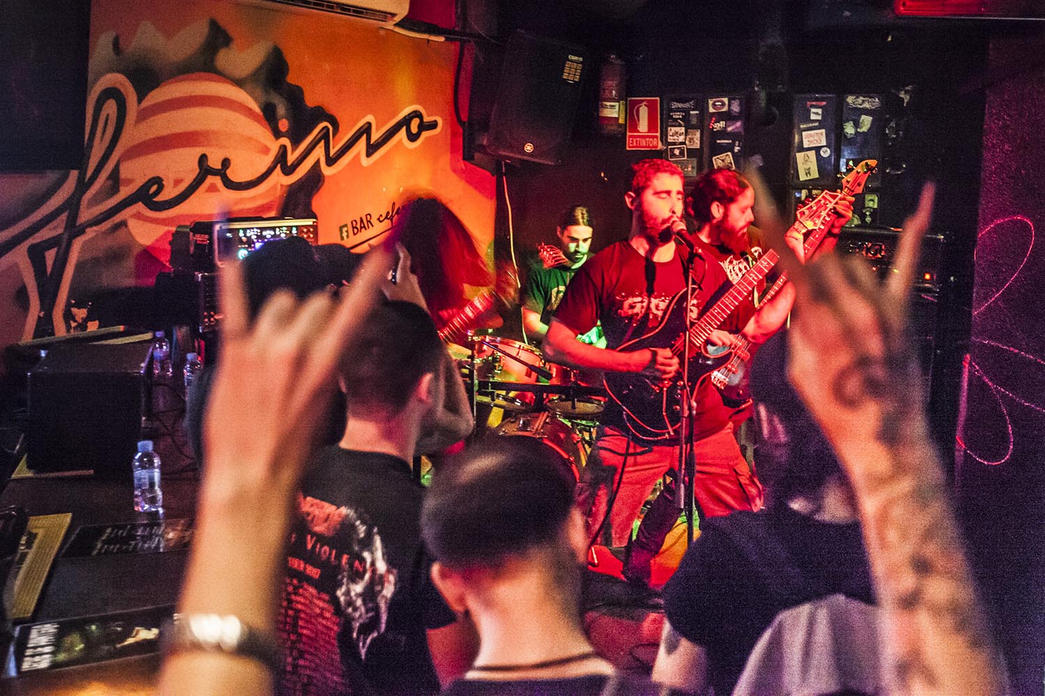 ICULTOTROS ESCENARIOS POSIBLES14-6-2019CONCIERTO DE HEAVY METAL DEL GRUPO UNDERSAVE EN EL BAR CAFERINO EN EL POBLENOU DE BARCELONAFOTO MARTI FRADERA