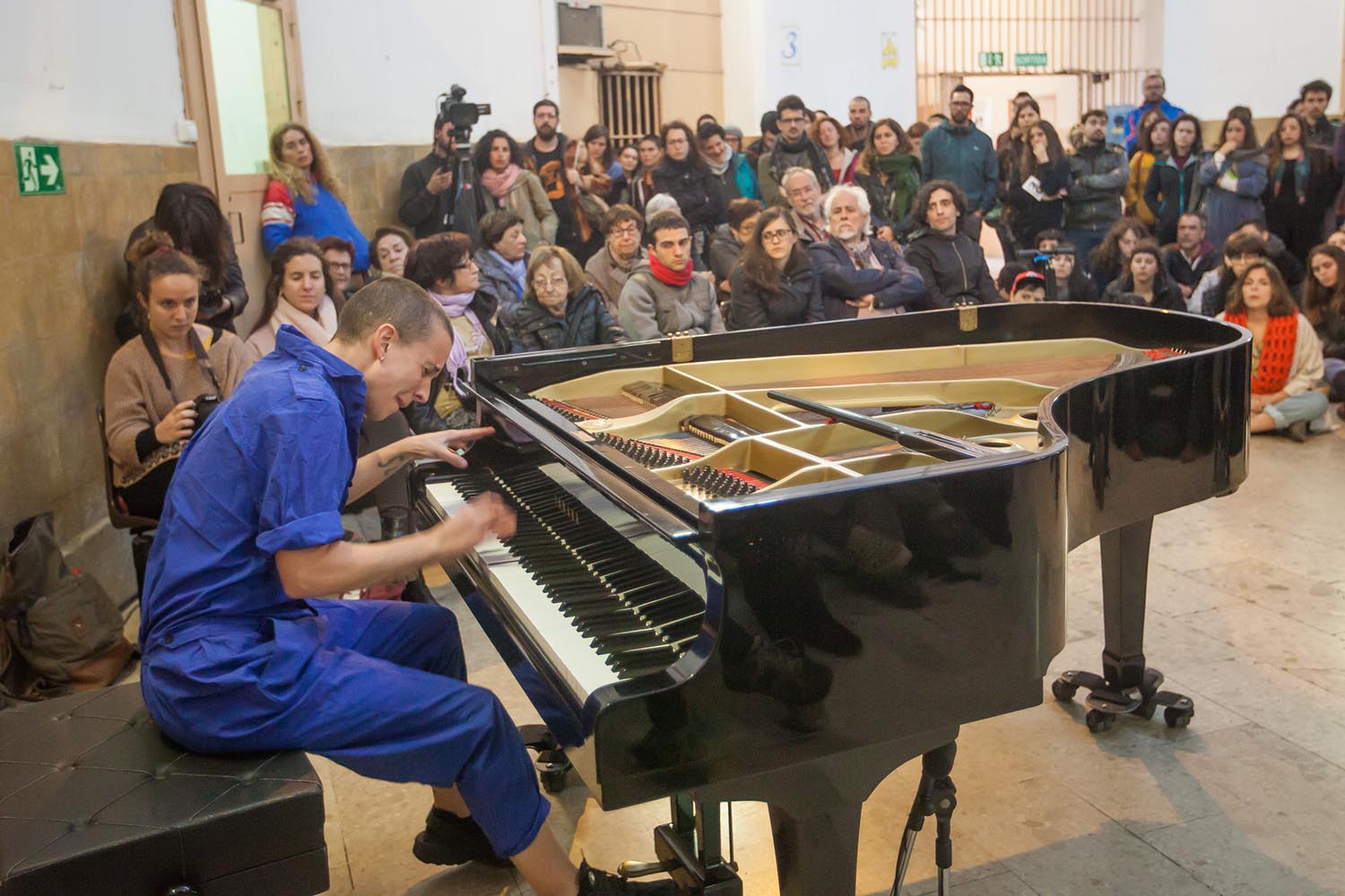 POLITICAOTROS ESCENARIOS POSIBLESVEUS EMMORDASSADES - VOCES AMORDAZADASPRISION MODEL MODELO DE BARCELONALA LIBERTAD DE EXPRESION EN LA PRISIONNO CALLAREMCONCIERTO  DE PIANO SOLOCLARA PEYACOLABORACION VALTONYCFOTO MARTI FRADERA