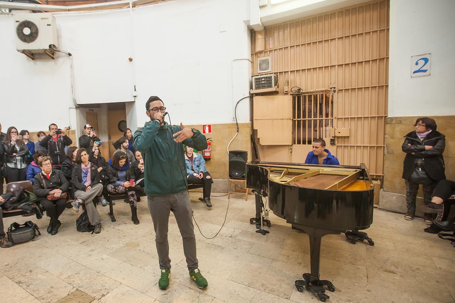 POLITICAOTROS ESCENARIOS POSIBLESVEUS EMMORDASSADES - VOCES AMORDAZADASPRISION MODEL MODELO DE BARCELONALA LIBERTAD DE EXPRESION EN LA PRISIONNO CALLAREMCONCIERTO  DE PIANO SOLOCLARA PEYACOLABORACION VALTONYCFOTO MARTI FRADERA
