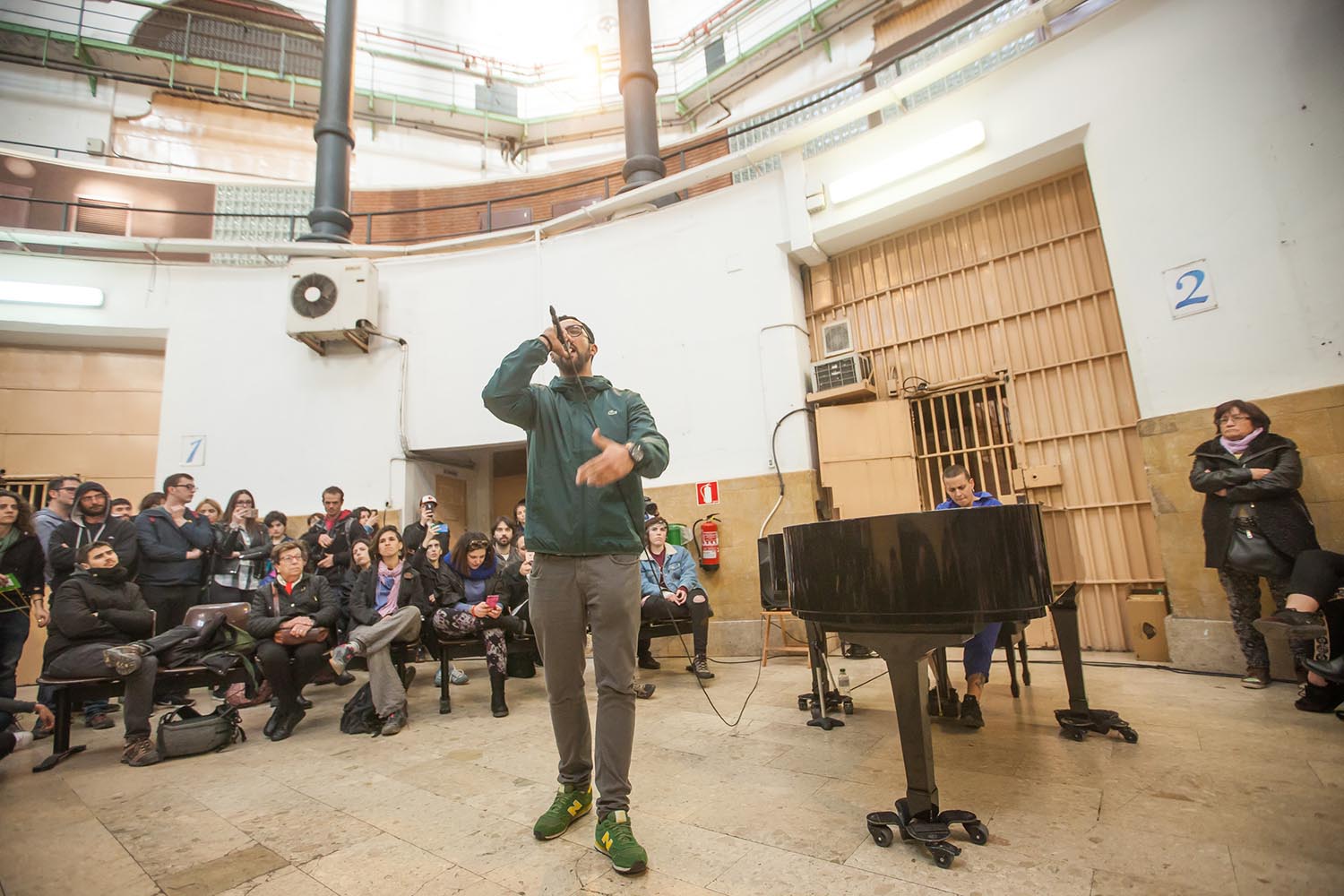 POLITICAOTROS ESCENARIOS POSIBLESVEUS EMMORDASSADES - VOCES AMORDAZADASPRISION MODEL MODELO DE BARCELONALA LIBERTAD DE EXPRESION EN LA PRISIONNO CALLAREMCONCIERTO  DE PIANO SOLOCLARA PEYACOLABORACION VALTONYCFOTO MARTI FRADERA