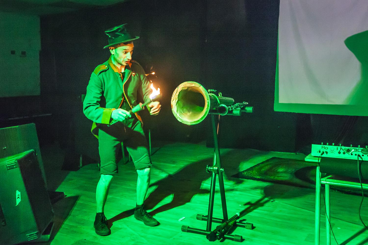 OTROS ESCENARIOS POSIBLES15-02-2019FESTIVAL CYBERPUNK 2019CENTRE SOCIAL OKUPAT EL KOLE - VALL D'HEBRON BARCELONACONCIERTOS, CHARLAS Y ACTIVIDADES CULTURALES EN UNA ANTIGUA ESCUELA OKUPADAFOTO MARTI FRADERA