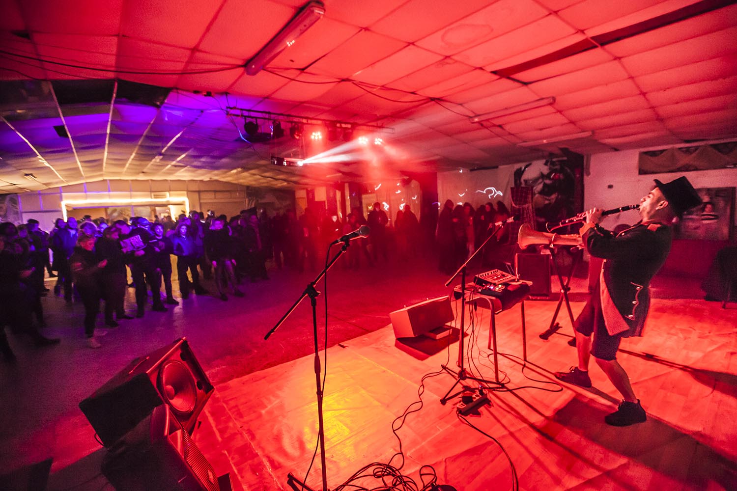 OTROS ESCENARIOS POSIBLES15-02-2019FESTIVAL CYBERPUNK 2019CENTRE SOCIAL OKUPAT EL KOLE - VALL D'HEBRON BARCELONACONCIERTOS, CHARLAS Y ACTIVIDADES CULTURALES EN UNA ANTIGUA ESCUELA OKUPADAFOTO MARTI FRADERA