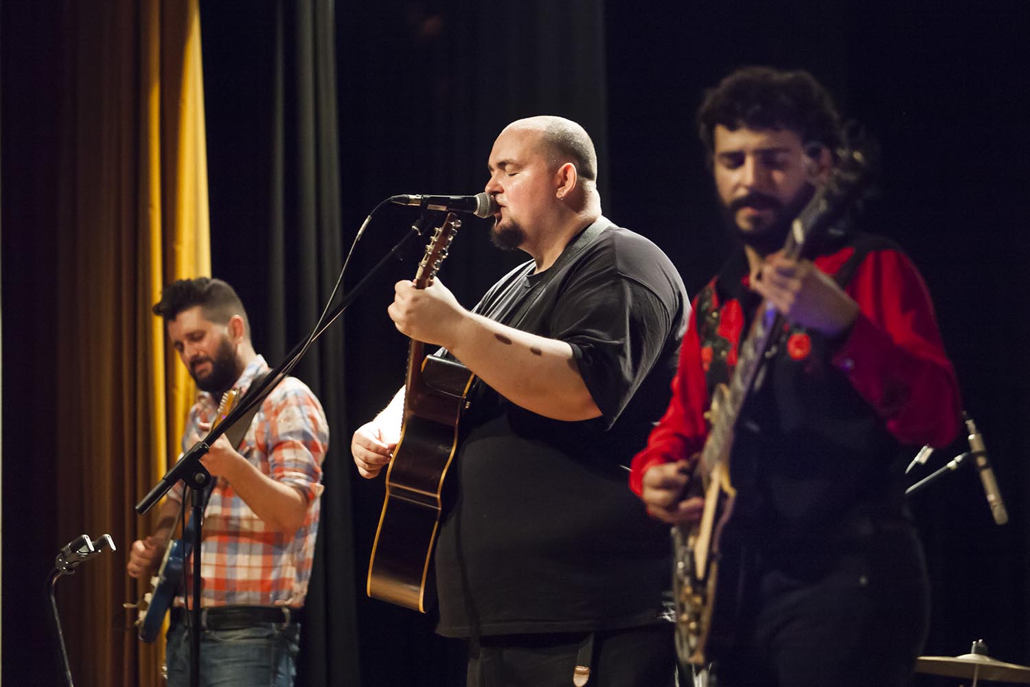 OTROS ESCENARIOS POSIBLES
EL CONJUNTO A CONTRA BLUES - ACONTRA BLUES - ACTUA EN EL FESTIVAL BARCELONA DISTRICTE CULTURAL - CIRCUITO CULTURAL EN LOS BARRIOS - EN EL CASAL DE LA FONT DEN FARGUES - HORTA - EN BARCELONA
FOTO MARTI FRADERA