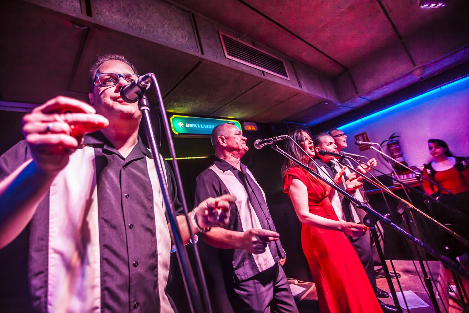 ICULT
OTROS ESCENARIOS POSIBLES
16-02-2019

CONCIERTO DE GRUPO DE DOO WOP THE CHAPERALS EN LA SALA NEW URNDERGROUND EN SANTS BARCELONA

FOTO MARTI FRADERA