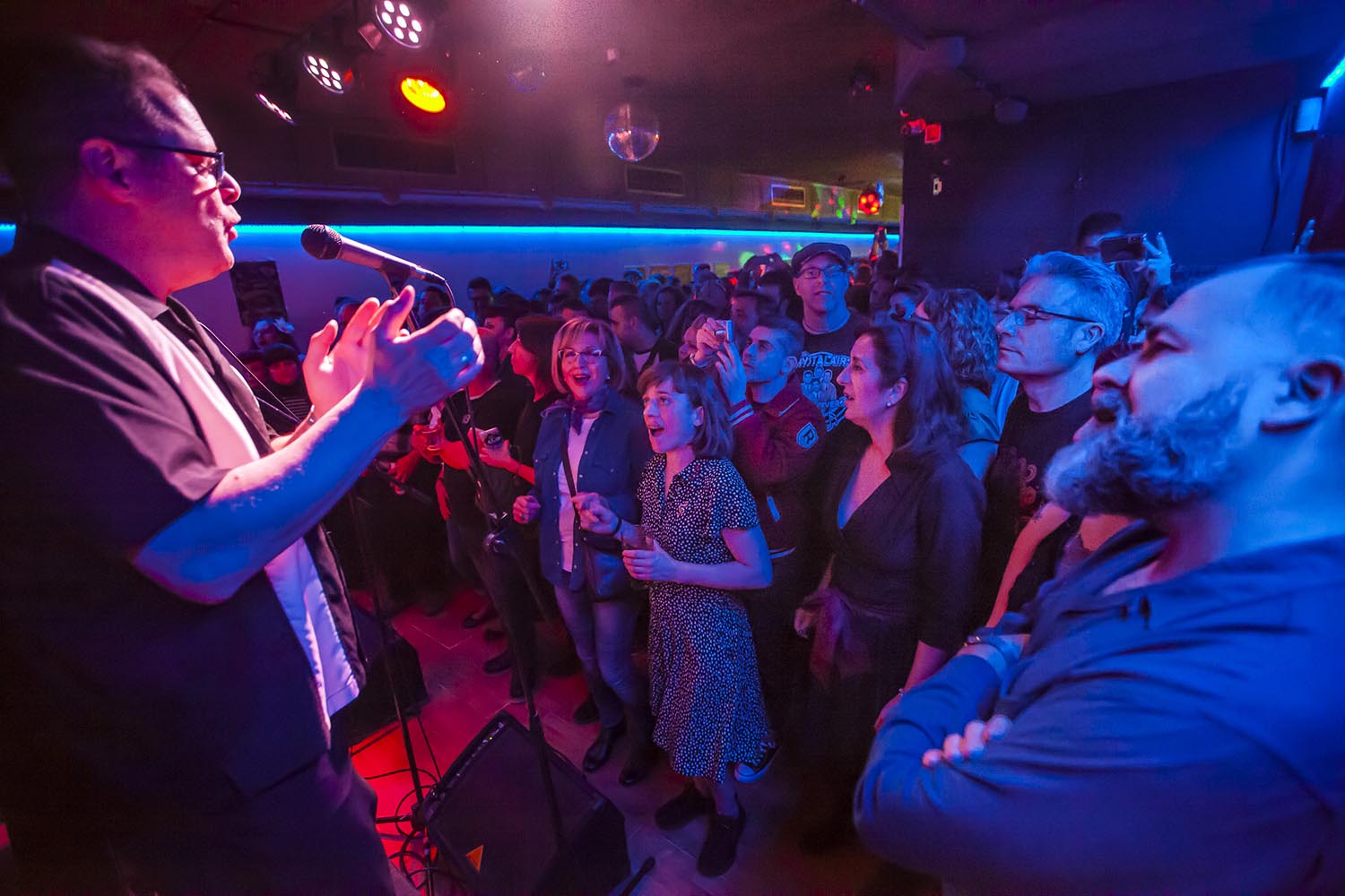 ICULT
OTROS ESCENARIOS POSIBLES
16-02-2019

CONCIERTO DE GRUPO DE DOO WOP THE CHAPERALS EN LA SALA NEW URNDERGROUND EN SANTS BARCELONA

FOTO MARTI FRADERA