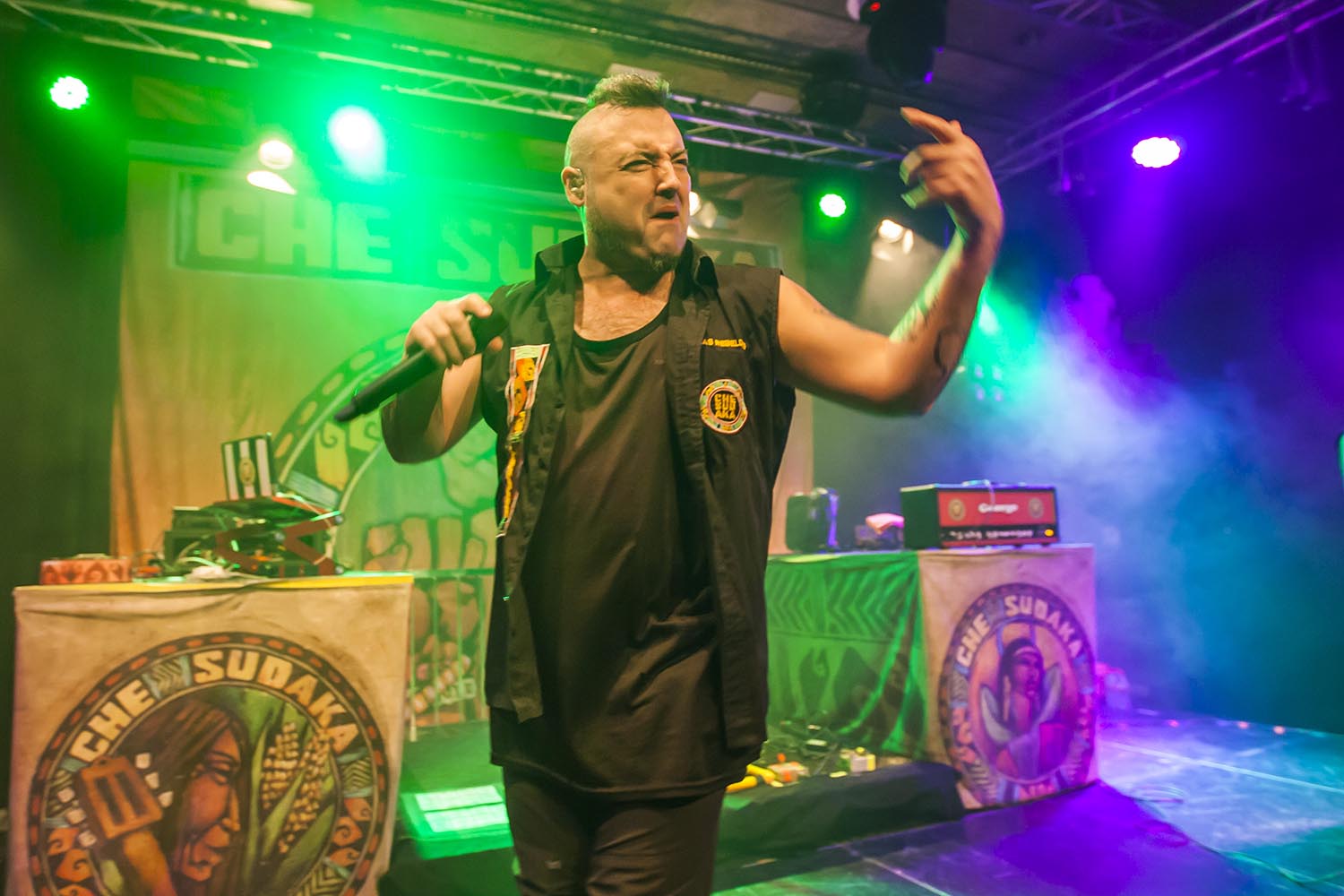 OTROS ESCENARIOS POSIBLES
12/01/2019

CONCIERTO GRUPO CHE SUDAKA EN ESPAI JOVE BOCA NORD DEL CARMEL BARCELONA

VIDEO:  https://youtu.be/Is5EkOpNudo

FOTO MARTI FRADERA