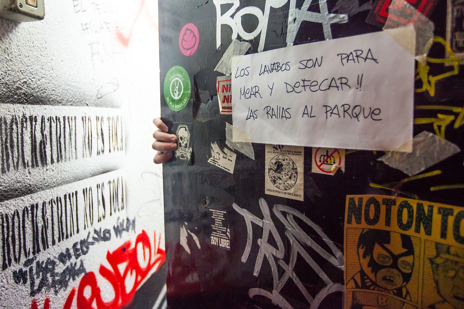ICULT
OTROS ESCENARIOS POSIBLES
FIESTA POSTNIT BILLY'S MAG
VIA FAVENCIA 411 BARCELONA
FOTO MARTI FRADERA