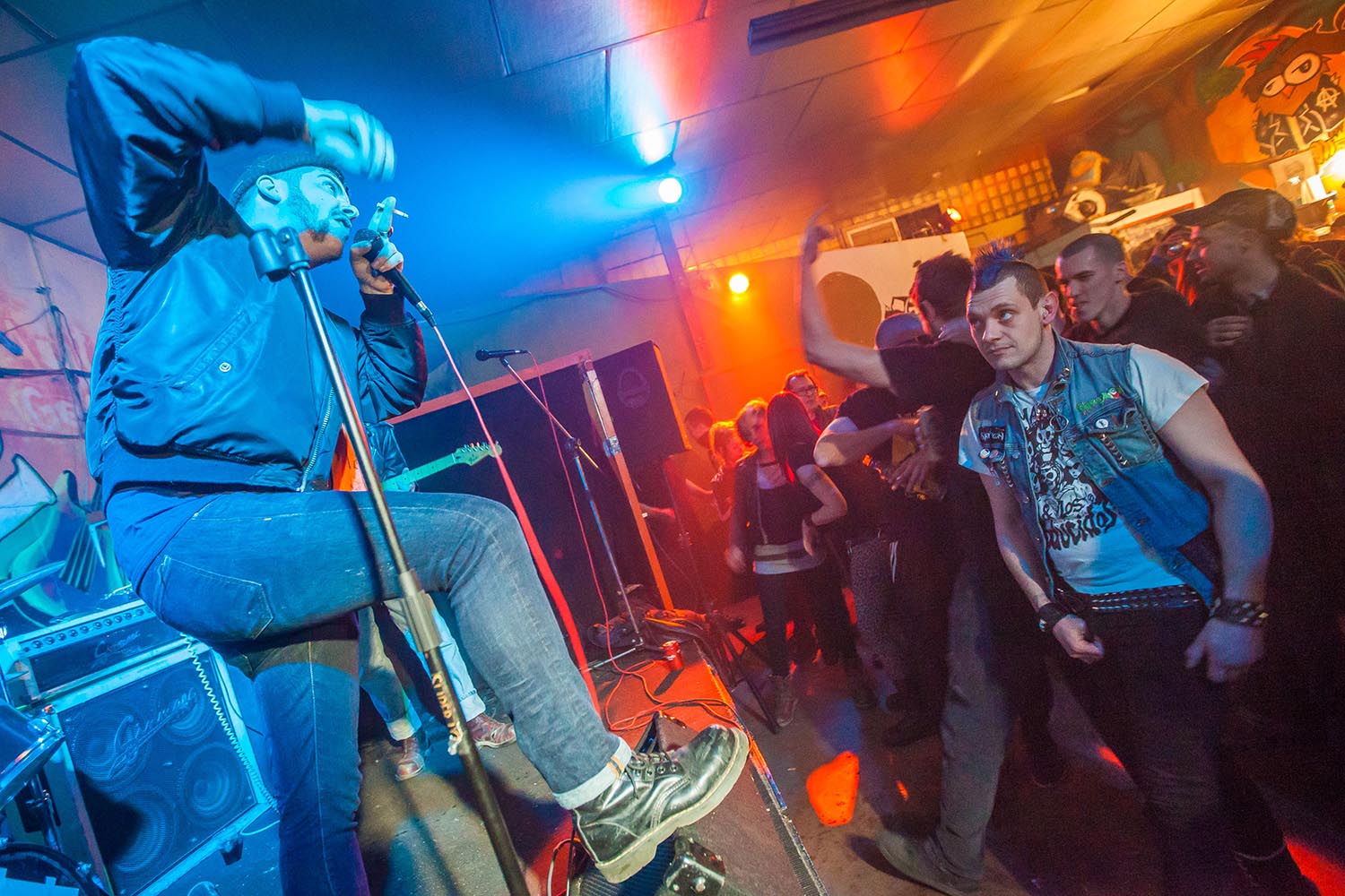 ICULT
OTROS ESCENARIOS POSIBLES
FIESTA POSTNIT BILLY'S MAG
VIA FAVENCIA 411 BARCELONA
FOTO MARTI FRADERA