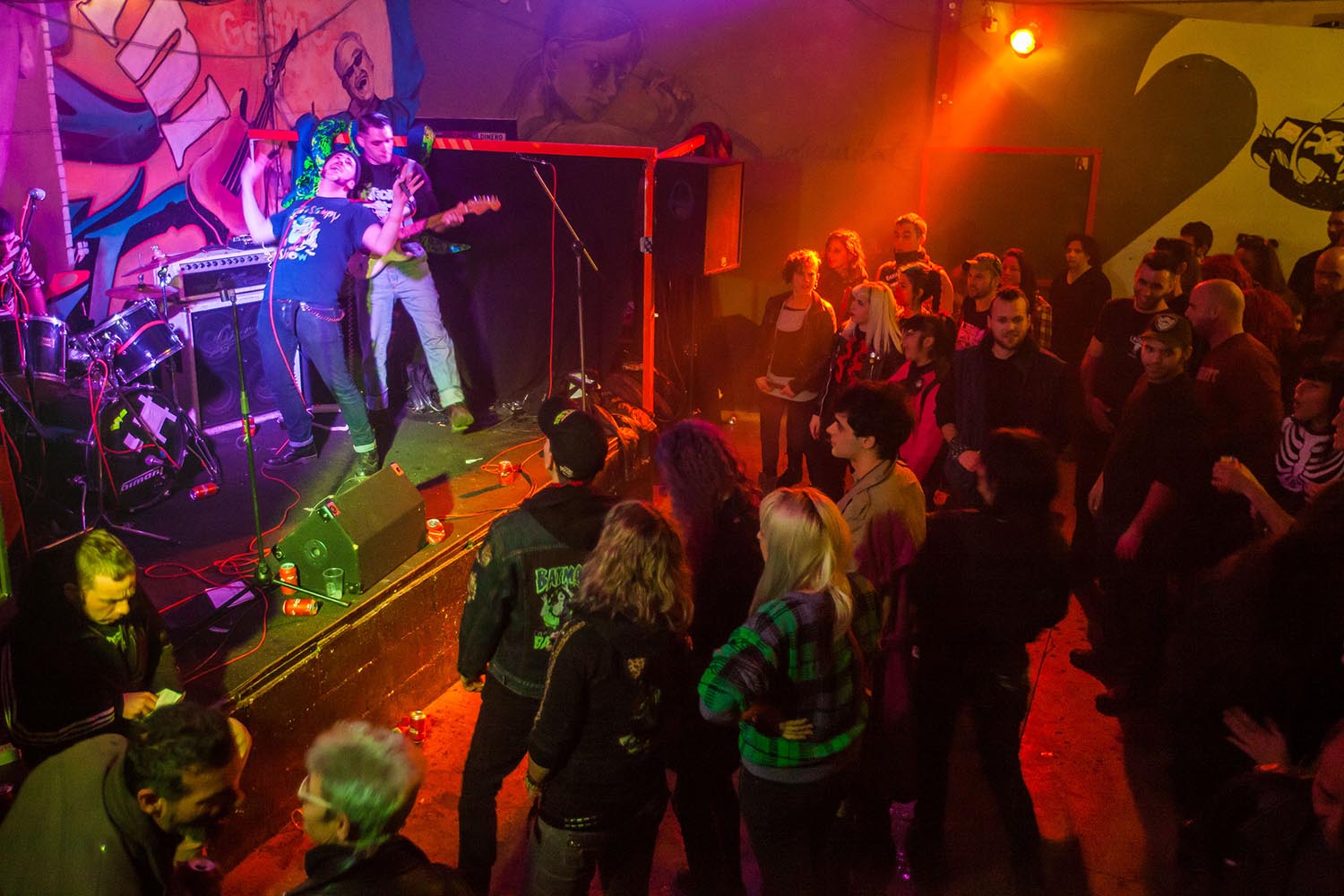 ICULT
OTROS ESCENARIOS POSIBLES
FIESTA POSTNIT BILLY'S MAG
VIA FAVENCIA 411 BARCELONA
FOTO MARTI FRADERA