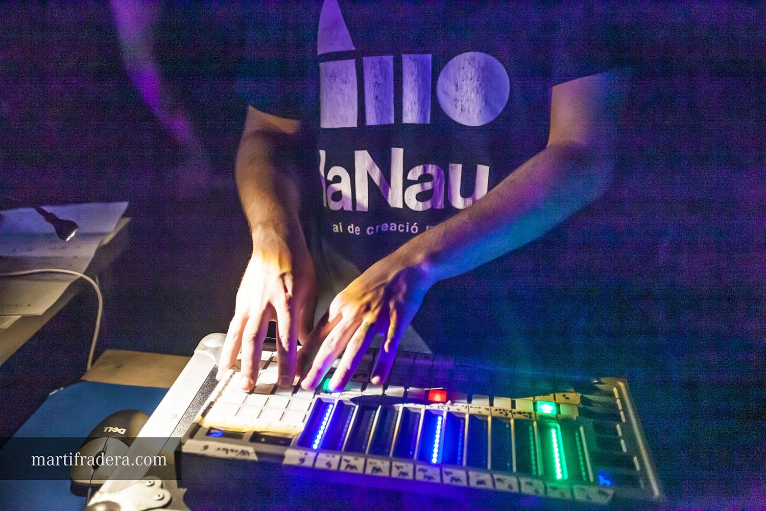 ICULT - OTROS ESCENARIOS POSIBLES31-03-2019CONCIERTO DE GRUPOS CUBANOS COMPOTA DE MANANA Y ANGEL YOS EN LA SALA LA NAU EN POBLENOU BARCELONAFOTO:MARTI FRADERA BOHERAFOTOGRAF+34 658 500 306martifradera@gmail.comwww.noupunt.comwww.martifradera.comInstagram @martifraderabohera