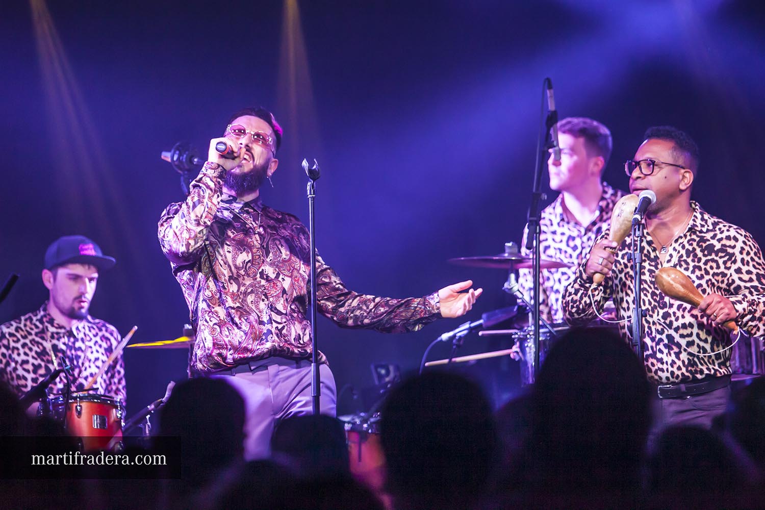 ICULT - OTROS ESCENARIOS POSIBLES31-03-2019CONCIERTO DE GRUPOS CUBANOS COMPOTA DE MANANA Y ANGEL YOS EN LA SALA LA NAU EN POBLENOU BARCELONAFOTO:MARTI FRADERA BOHERAFOTOGRAF+34 658 500 306martifradera@gmail.comwww.noupunt.comwww.martifradera.comInstagram @martifraderabohera