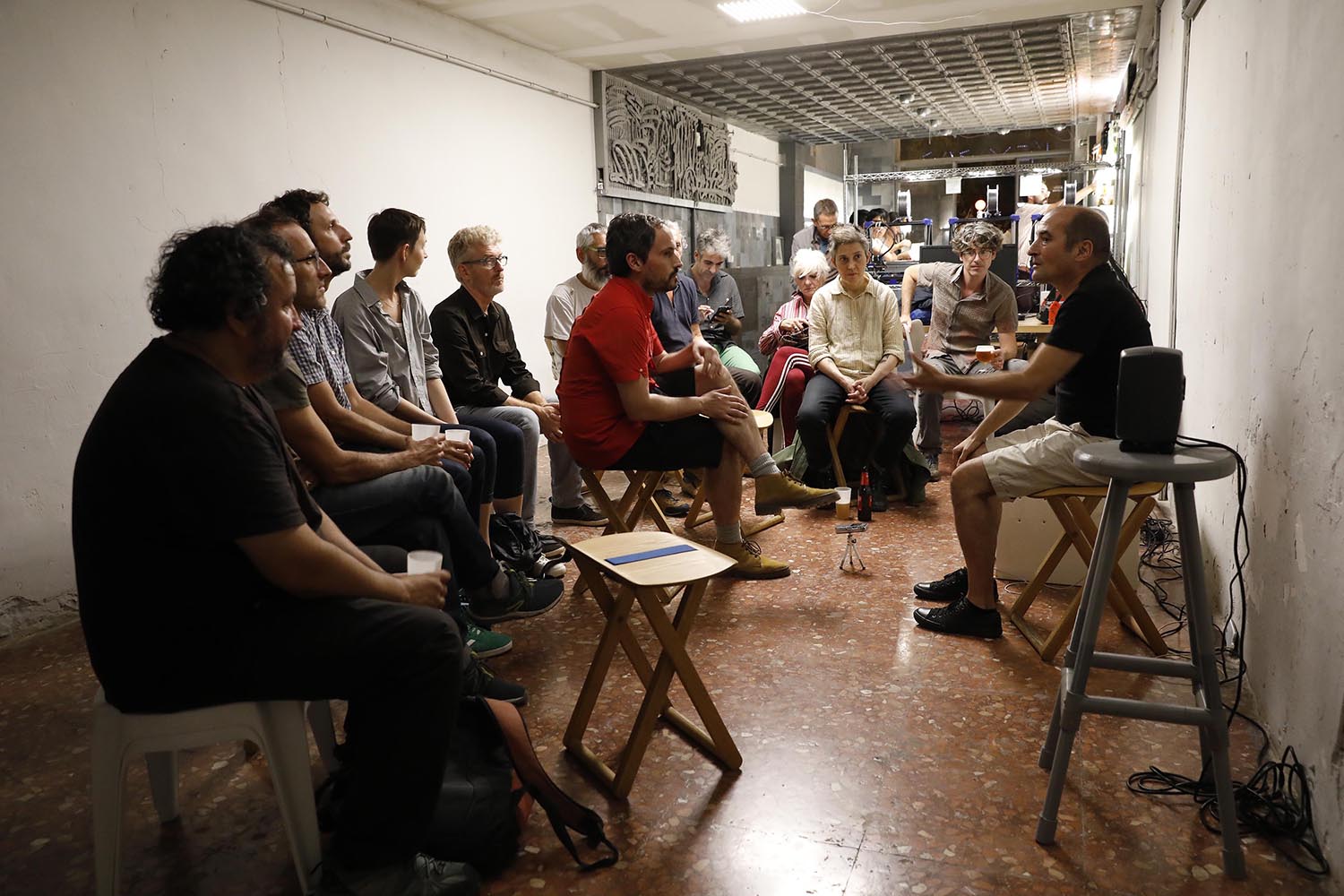 BARCELONA 12/09/2019 Icult Otros escenarios posibles Sessions d'escolta de gravacions de música experimental al bar Ex Designer a càrrec del músic Alfredo Costa Monteiro FOTO de FERRAN NADEU