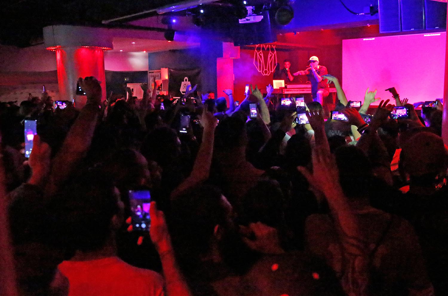 BARCELONA 10/10/2019 Actuación del rapero italiano Noyz Narcos en la nueva sala de conciertos The Wolf para la serie de reportajes 'Otros Escenarios Posibles'.C/ Almogàvers, 88 FOTO : ALVARO MONGE