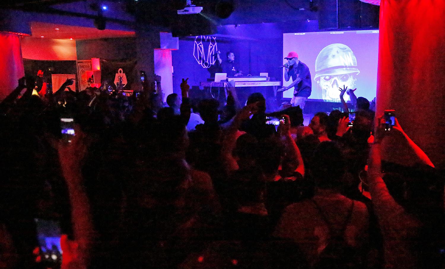 BARCELONA 10/10/2019 Actuación del rapero italiano Noyz Narcos en la nueva sala de conciertos The Wolf para la serie de reportajes 'Otros Escenarios Posibles'.C/ Almogàvers, 88 FOTO : ALVARO MONGE