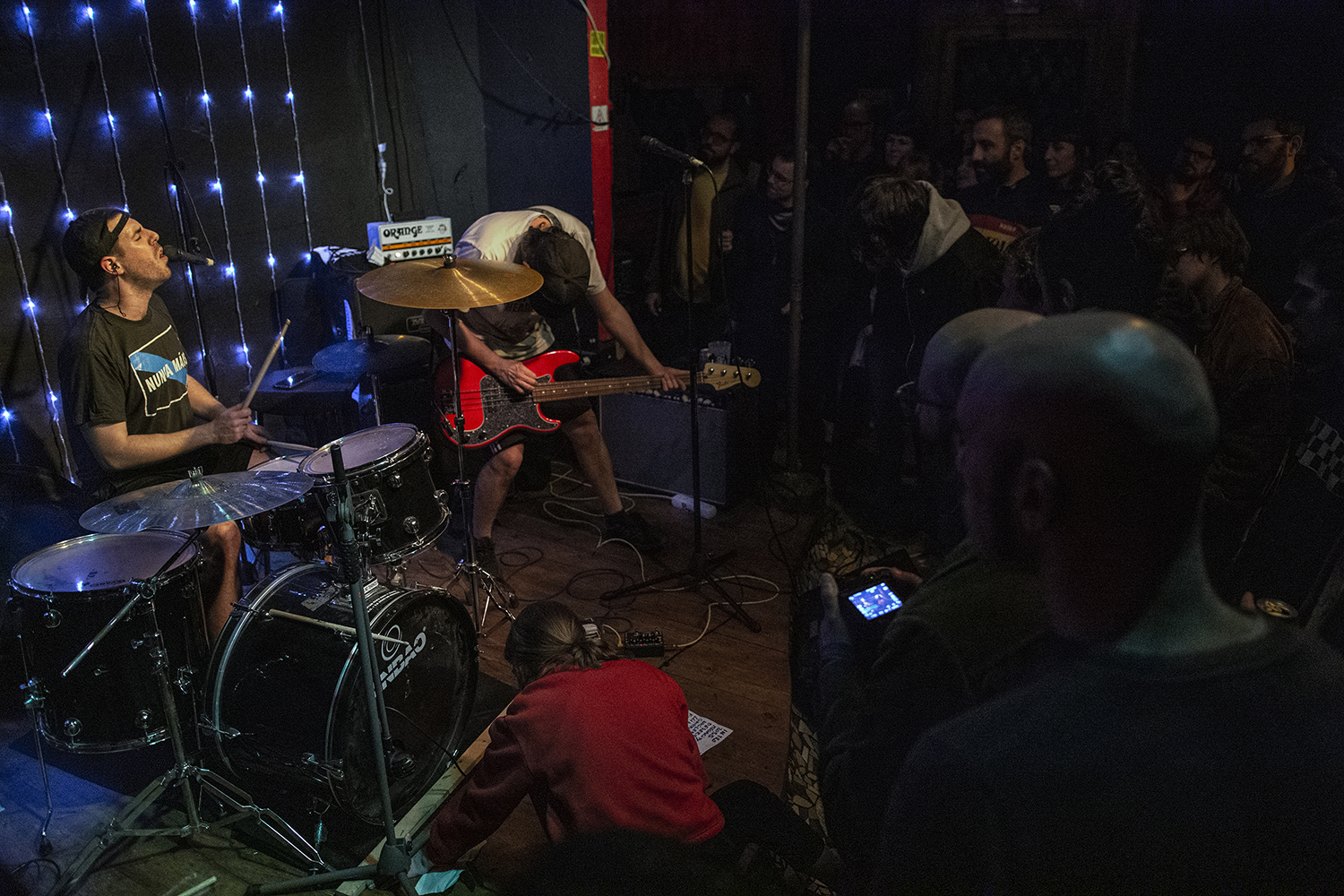 BARCELONA 08/02/2020 Icult. Actuación de los grupos Industrias Orsini y Louis X Armstrong en el bar clandestino La Reina D'Àfrica de Vallcarca.LUGAR: La Reina d’Àfrica de Vallcarca.AUTOR: Manu Mitru