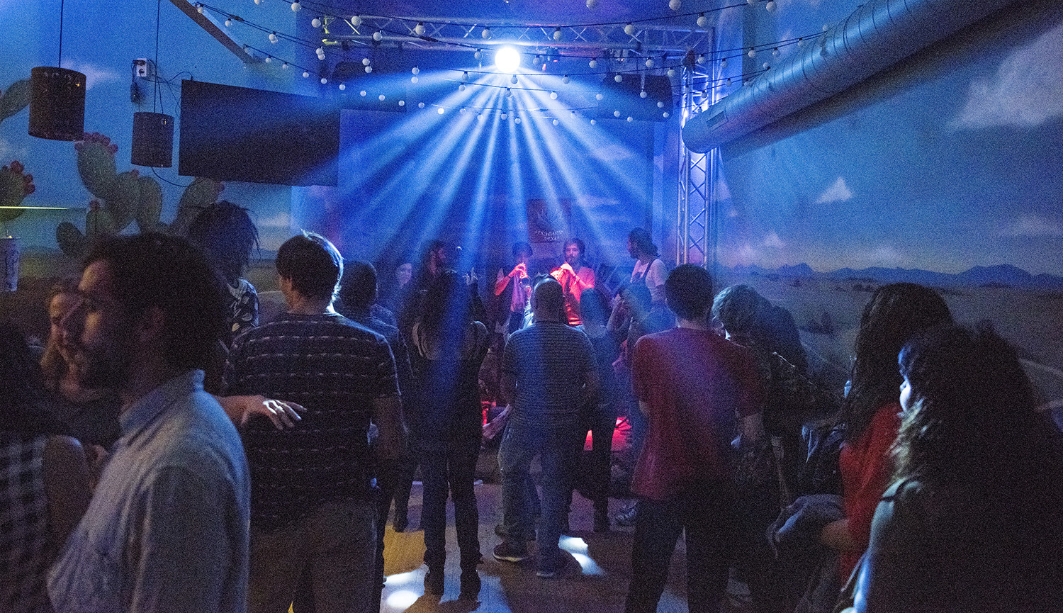 BARCELONA. 19.04.2017Concierto del grupo Balkumbia en el restaurante mexicano Santísimo Agave. Para la sección Otros Escenarios Posibles (fotos de ambiente y tal). FOTO FERRAN SENDRA