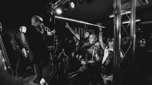 Decibelios (Pau Martí, 21-4-2019)